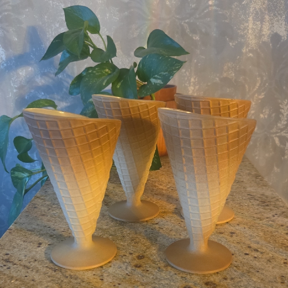 Bormioli Rocco Set of Four Waffle Cone Shaped Cups